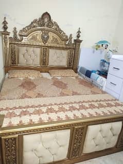 bed set/ king size bed dressing coffee set side tables for sale