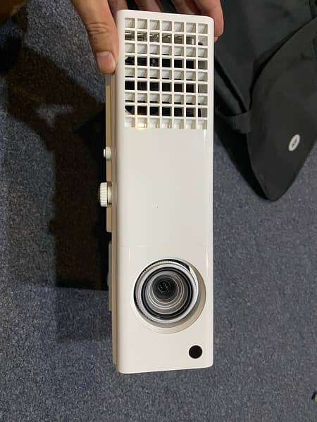 ACER  DLP Projector Full HD Model No - H1P1117 1