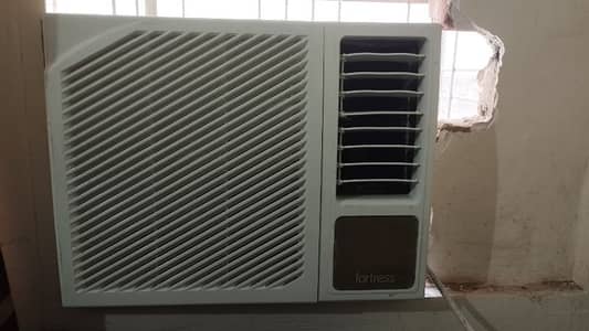 Window AC 0.75 ton for small room