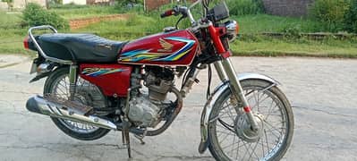 Honda 125 in home ues condition