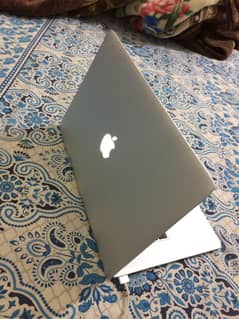 Macbook Pro mid 2012 Retina Display 15" Slim model like 2015