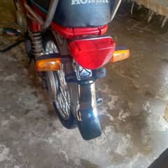 road prince 70cc 2015 model bilkul ok ha her chez kam kr rahi ha. . .