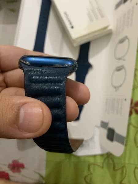 Apple watch series 7 3