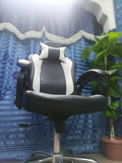 gaming chair worthy with steal base 03332193446 what's app