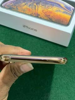 iPhone x r256 GB PTA approved my WhatsApp 0322=600=88=12