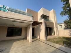 1 Kanal 5 Bedroom House Is Available For Sale At A Very Prime Location Of Oversease A Block, Bahria Town Lahore