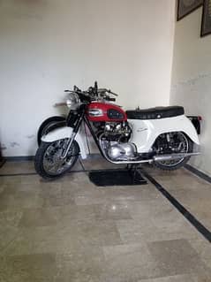 Antique bike Triumph 500cc