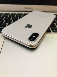 iphone x 256gb pta approved 10/10 condition. no exchange