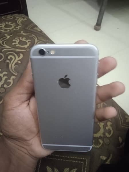 IPhone 6s 64 GB 10/10 condition q 4