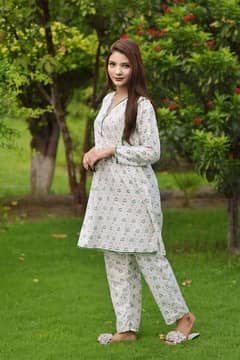 3 Pieces Women's Stitched Cotton Printed Suit.