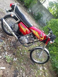 honda 125 21 model hai red colour ma