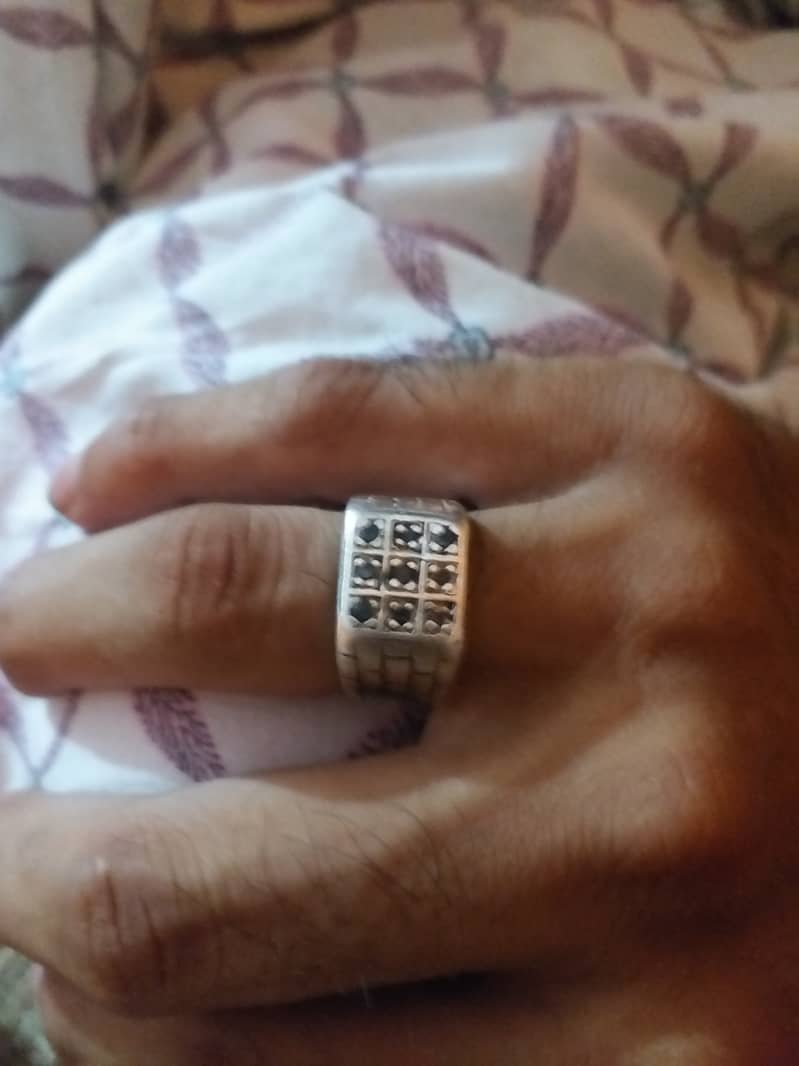 chandi ki ring stone Neelam Hai 03021120822 is pe WhatsApp bhi hai 1