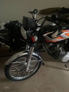 Honda Cg 125 | Almost Brand New sealed Engine