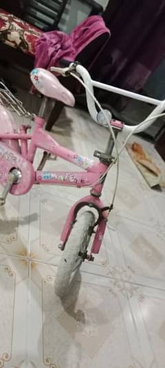 good condition 10/9 two cycle's 0