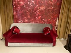 3 seat Sofa newly poshish