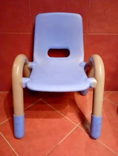 Solid Kids Chair