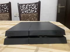 PS4 fat 500 GB with travel case and 2 controllers