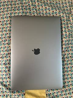 Macbook 2016 1 tb 16 gb
