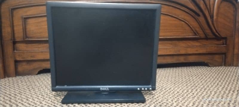 17 INCH DELL MONITOR 1