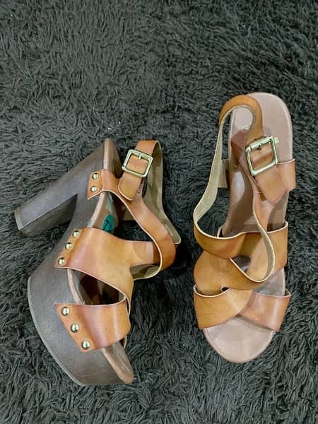 Huge variety of branded shoes sandals heels 7