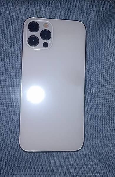 Iphone 12 pro (silver) 1