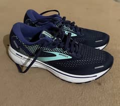 Brooks Shoes | Nike Air max | New Balance | male female and kids shoes