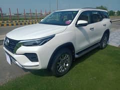 Toyota Fortuner V 2021