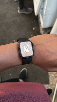 Apple Watch SE 40MM VERY GOOD IN SHAPE