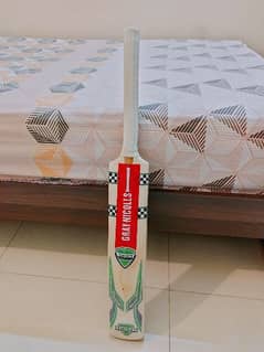 Gray Nicolls Professional Temesta Finest Hand Crafted English Bat.