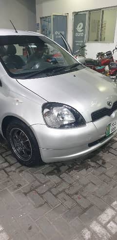 Toyota Vitz 2001