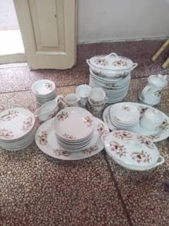 Dinner set for sale