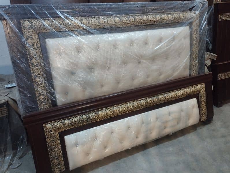 Bed set / Double bed / sidetables / furniture / poshish bed / bed set 0