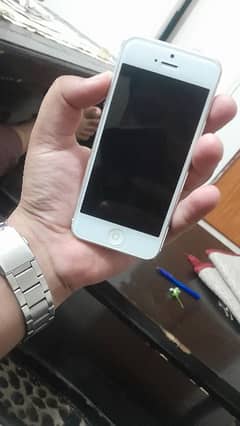 IPHONE 5