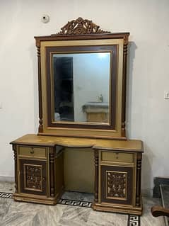 dressing table descent size for sale