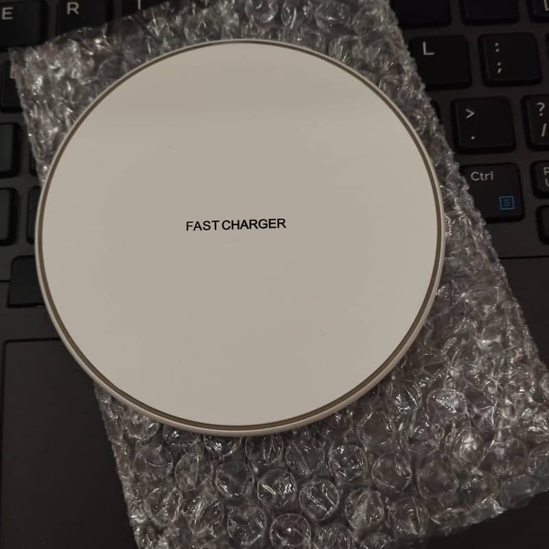 Fast charger wireless charger available at reasonable prices 0