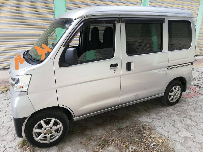 Daihatsu Hijet 2020 6