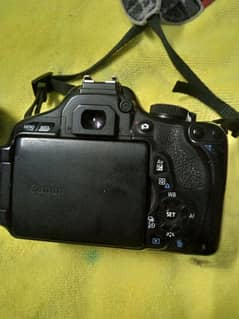 CANON EOS 600D 18-55mm DSLR 0