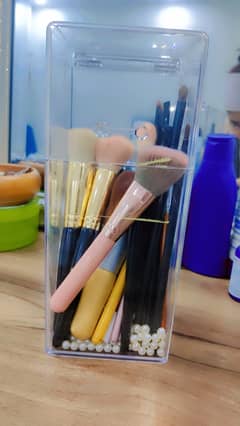 Makeup Brushes Holder (Acrylic)