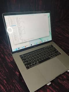 MacBook Pro 2018 | Core i9 | 32GB RAM | 1TB SSD | 4GB Graphics Card