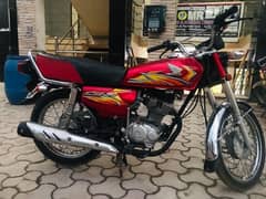 HondaCg125_20 model_Lahore number_smart card_ Genuine condition_