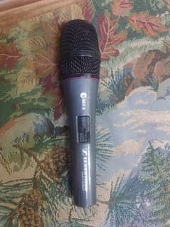 SENNHEISER microphone