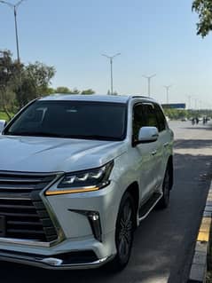 Lexus LX 570Series 2016