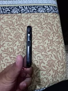 Samsung S9  64 gb full ok ruf use side py chotha sa spot ha 1 sal sy