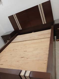 Bed set with dressing table and console