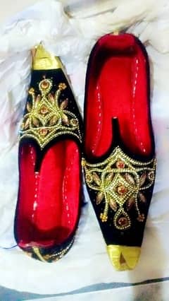 Groom's Khussa