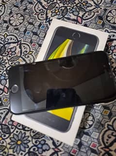 Iphone se 2020 urgent for sale