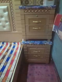 belkul neat condition he apke samne deco pent furniture he