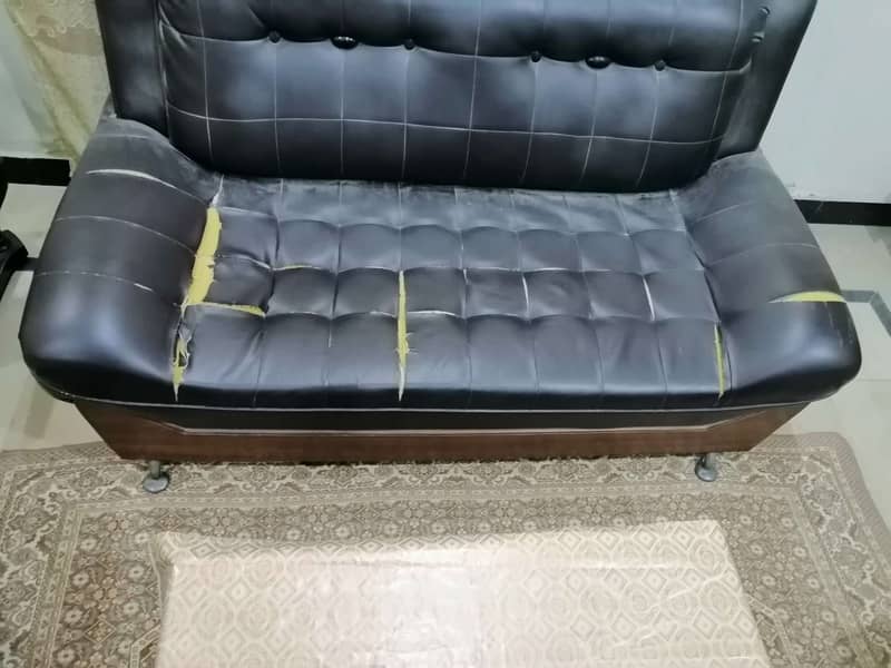 Iron stand with 7 seater sofa for sale 5