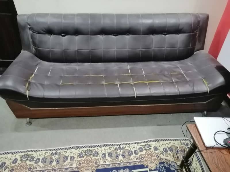 Iron stand with 7 seater sofa for sale 8