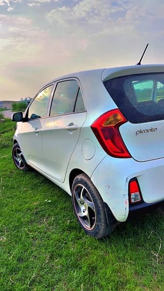 KIA Picanto 2021 1